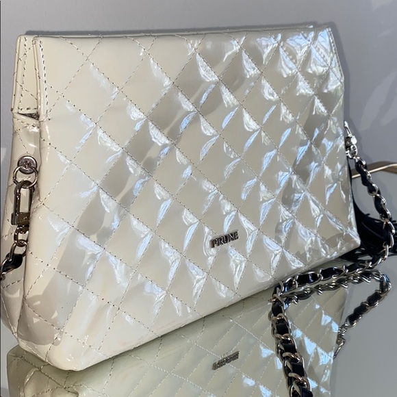 PRUNE - Picture 2 of 4